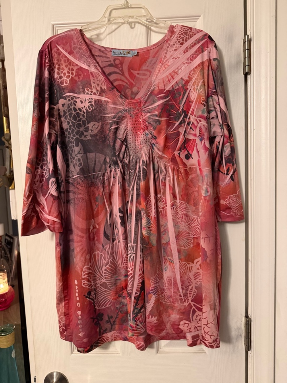 Unity World Wear Pink Floral & Abstract V-Neck Tunic
